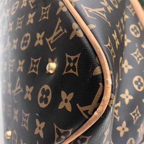Louis Vuitton Traveling Bag - Picture 11 of 14